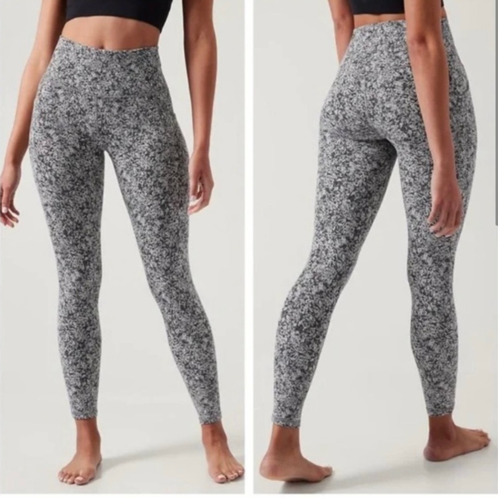 Athleta Salutation Stash Pocket Leggings 7/8